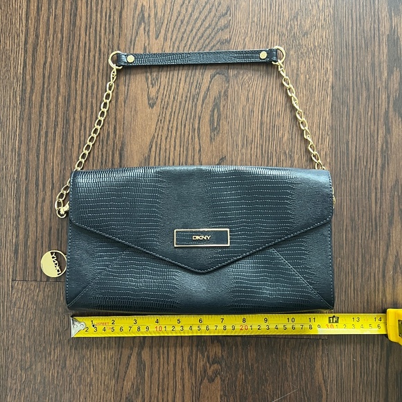 DKNY clutch bag - Picture 7 of 8